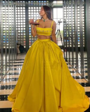 Aastha Sharma Instagram - Hello sunshine ☀️ 
@malaikaaroraofficial for Grazia Awards today in

Outfit @gauriandnainika 
Jewellery @isharya @elevate_promotions 
Make up @eleni_chatzinikolidou 
Hair @yashdeeps7
Styled by @aasthasharma @reannmoradian 
Managed by @naureen.abdullah 
Images @infinityprojkt