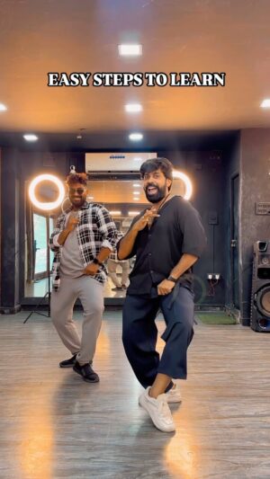 Aata Sandeep Instagram - CHUTTAMALLE EASY STEPS TO LEARN for #Girls #Ladies 

@janhvikapoor @jrntr @siva_koratala 

#Tutorial #Dance #EasySteps #Grace #Slow #Trending #Chuttamalle #Devara #TSeries #EasyTeaching #Learners 
#Like #Share #Comment #Tag