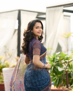 Abarnathi Instagram - 🔆🧿🔆

Paparazzi @frames_by_nithin 📸
MUA @makeup_by_aamirah 
Hairstylist @livin_style_makeover 
Costume @elegant_fashion_way 
Location @parkelanzachennai 

#saree #sareefashion #trending #og #makeup #fashionshoot 
#bollywood #hollywood #tollywood #kollywood #tamilactress #photoshoot #photooftheday #today #instalike #instagood #abarnathi #photoshoot
