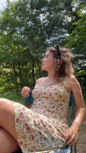Abbey Hoes Instagram - Man o mannnnn wat wil ik graag weer even op deze prachtige camping chillen! Dit was een camping van @huttopiaeurope in de Cévennes. #reistip #noad 🇫🇷 🤍❤️