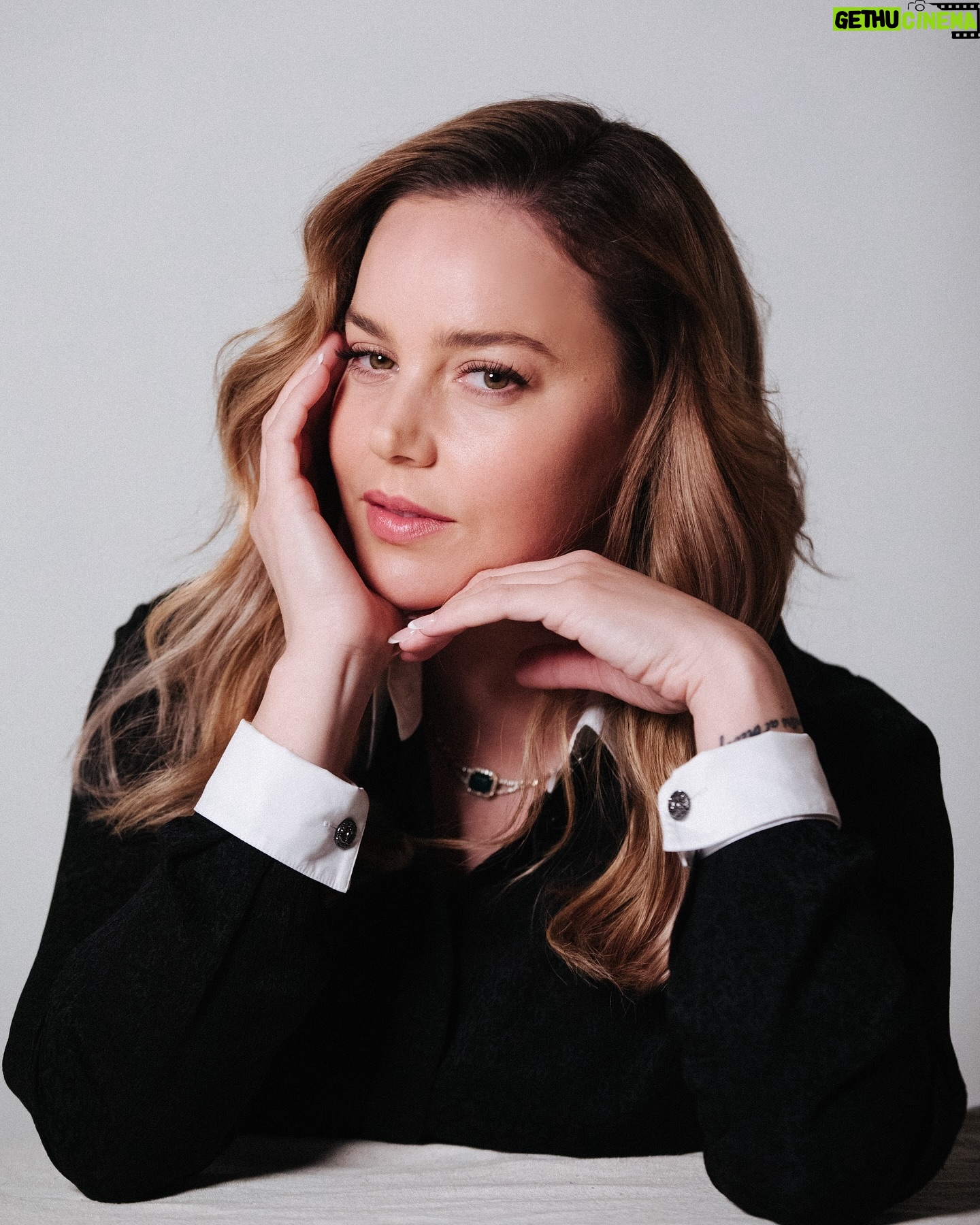 Abbie Cornish - 10.9K Likes - I came across this photo today whilst organizing files and photographs on my computer. Tucked away. A little gem that was taken recently by @camraface. Days after I started working with my manager Tory Howard at Atlas Artists. I started to slowly re build a team from the ground up after the pandemic. It's always a little daunting going through a big change like that. It was a little nerve wracking for sure, yet exciting and exhilarating at the same time. Particularly for someone like me, who has worked with only a select few agents throughout my career, and one long term manager who I had a great run with and love dearly. I am happy I took the leap on this. And it's so nice to have this moment captured in a portrait. A reminder that anything is possible if you put your mind, energy and faith into it. 🙏💖✨ Thank you @camraface. I love shooting with you! I'm wearing my own clothes (vintage Gucci can't go wrong 😻). Jewelry from my upcoming line that I designed myself. I did my own make up, and my hair was styled by the ever so talented @rickhenryla 🤗✨