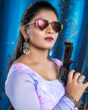 Abi Nakshathra Instagram - My powerful beautiful 😍 actress @abinakshatra 

AYALI WEB SERIES “QUEEN “ 👸 

Glossy skin makeup ✨✨✨

For bridal bookings 📞 9176048452

Mua @kanchans_carving 
Actress @abinakshatra 

#bridalmakeup #celebritymakeupartist #chennaimua #bridalbookingsopen2023to2024❤️ #shootday #actressabinakshatra #awardwinningmovieayali #kanchanamakeupartist