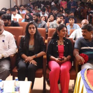 Abi Nakshathra Instagram - Thank you SRM University for inviting me..❤️❤️ A great day and fun filled experience.... And the Designer's runway is most creative in a different theme...❤️😘 'Style is a way to say who you are without having to speak'....😌❤️

Thank you @srmuniversityofficial 
@srmist.rmp