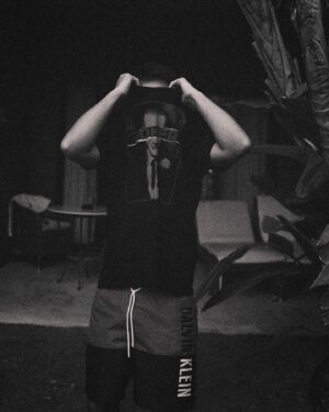 Abraham Mateo Instagram - RIENDO Y LLORANDO ESPERO QUE NO SE ME NOTE… QUE TENGO EL SÍNDROME DEL JOKER 🤡🥲 #INS👁️MNI👁️ 03