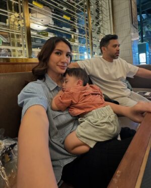 Acha Sinaga Instagram - August so far 🇮🇩
Slide 9 : cuma ada di Indonesia 🤭