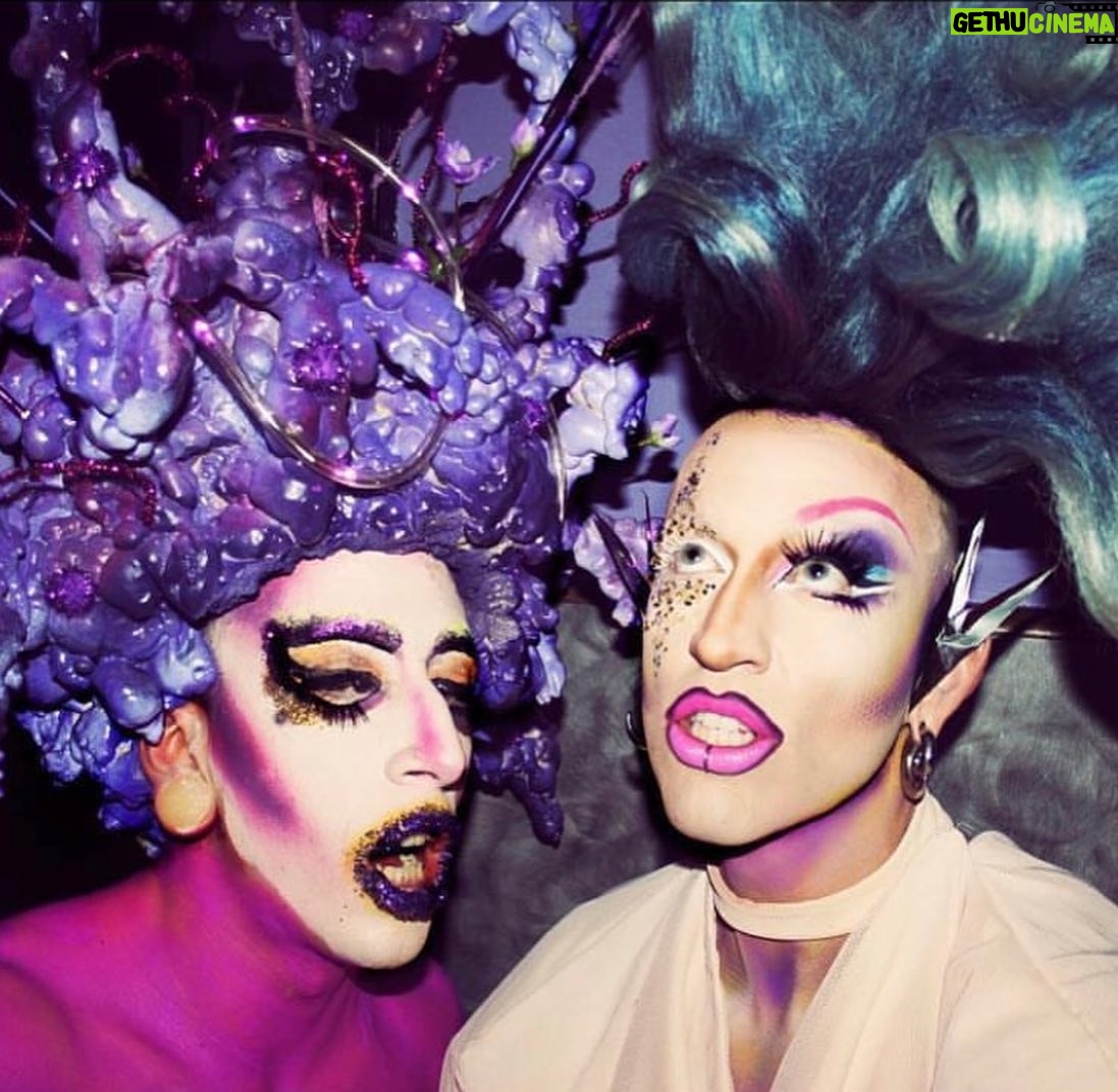 Acid Betty - 1K Likes - 🎂Happy Boofday to my long time spray-foamed-friend!!
We would hang out and when I told you about a thing you never heard of called @rupaulsdragrace you were all foam on deck to help and make all my fantasies come true!
From finger dancer to next Super Art Monster of the World!
💕Love you @mint_fuel