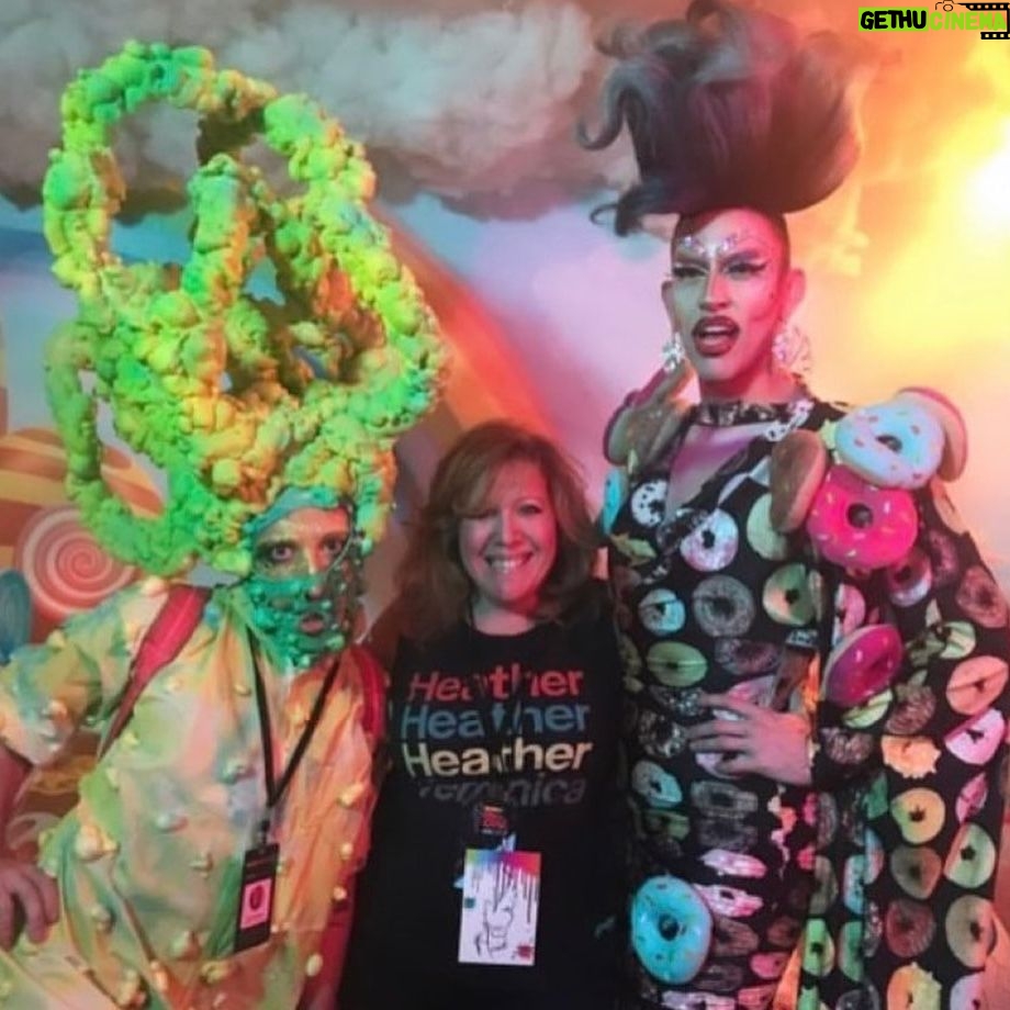 Acid Betty - 1K Likes - 🎂Happy Boofday to my long time spray-foamed-friend!!
We would hang out and when I told you about a thing you never heard of called @rupaulsdragrace you were all foam on deck to help and make all my fantasies come true!
From finger dancer to next Super Art Monster of the World!
💕Love you @mint_fuel