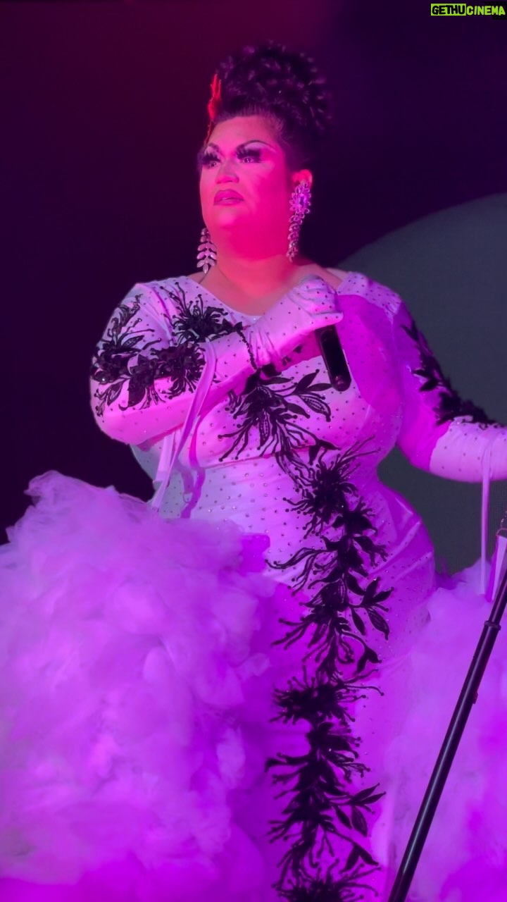 Ada Vox - 1.4K Likes - The stage is the only place I truly feel I belong ā„ļø
#TheVoiceOfDrag