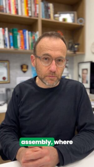 Adam Bandt Instagram - The international community must come together to sanction Israel. The lack of action from Labor is inexcusable. 

In a few short weeks we return to Parliament, and the Greens have introduced a motion to sanction Israel and the extreme Netanyahu government. Labor must join with the Greens and the crossbench to vote for it.