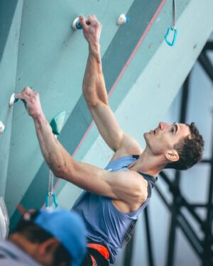 Adam Ondra Instagram - Great 3rd place after the @paris2024 semifinals 🇲🇫 👊 Starting from scratch again on Friday✌️Feeling great, now let’s get some rest ☝️

Check out the results 👉 the link is in BIO. 

CZ: 

Skvělé 3. místo po 🇲🇫 olympijském semifinále 👊 V pátek začínám zase od nuly✌️Cítím se skvěle, teď se jde odpočívat✌️

Podívejte se na výsledky 👉 odkaz je v BIO profilu.

Great 📸 photos by @pet.phot 

#Olympics #Paris2024 #olympijskytym #climbing
@olympijskytym @horosvaz.cz @olympcsmv @olympics