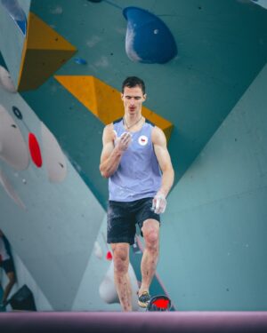 Adam Ondra Instagram - Interim 5th place after the boulder semis here in Paris 🇲🇫 👊  Thank you all for your tremendous support 🌎 See you on Wednesday✌️

Check out the interim results, the link is in BIO.

CZ: 

Průběžné 5. místo po semifinále boulderingu mužů 🇲🇫 👊 Děkuji za vaši obrovskou podporu 🌎 Vidíme se ve středu✌️

Odkaz na průběžné výsledky najdete v BIO profilu. 

Photos 📸 by @pet.phot 

#Olympics #Paris2024 #olympijskytym #climbing
@olympijskytym @horosvaz.cz @olympcsmv @ifsclimbing @olympics