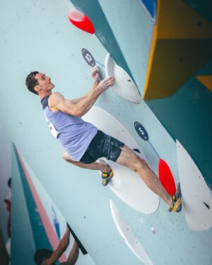 Adam Ondra Instagram - Interim 5th place after the boulder semis here in Paris 🇲🇫 👊  Thank you all for your tremendous support 🌎 See you on Wednesday✌️

Check out the interim results, the link is in BIO.

CZ: 

Průběžné 5. místo po semifinále boulderingu mužů 🇲🇫 👊 Děkuji za vaši obrovskou podporu 🌎 Vidíme se ve středu✌️

Odkaz na průběžné výsledky najdete v BIO profilu. 

Photos 📸 by @pet.phot 

#Olympics #Paris2024 #olympijskytym #climbing
@olympijskytym @horosvaz.cz @olympcsmv @ifsclimbing @olympics