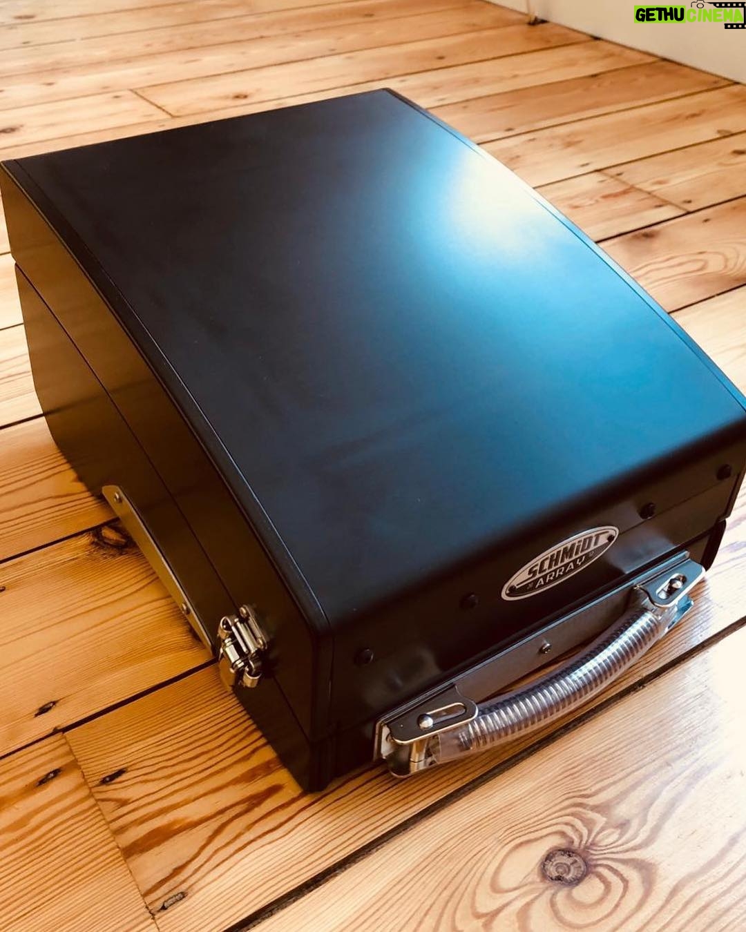 Adam Prendergast - 4.7K Likes - the dream continues...
@schmidt_array_pedalboards
@spencersnaps
@jhs
@kasledereffects
@awolpedals
@banananaeffects
@beetronics
@strymonengineering