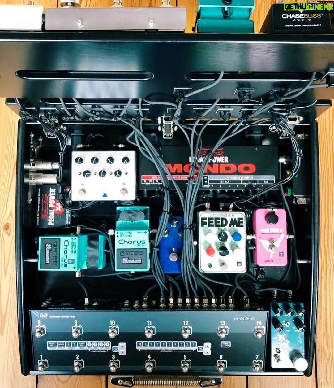 Adam Prendergast - 11.4K Likes - I realise how boring this may be to some people but this is my new pedalboard of dreams and it’s too good not to share 💁🏻♀️ @schmidt_array_pedalboards
@drscientistsounds
@quiettheory
@eventideaudio
@rednoisepedals
@beetronics
@spencersnaps
@chaseblissaudio
@walrusaudioeffects
@nrgeffects
@boss_europe
@fuzzrocious
@wrenandcuff
@jimdunlopusa
@danielthegigrig
@evidenceaudio
@voodoolabofficial