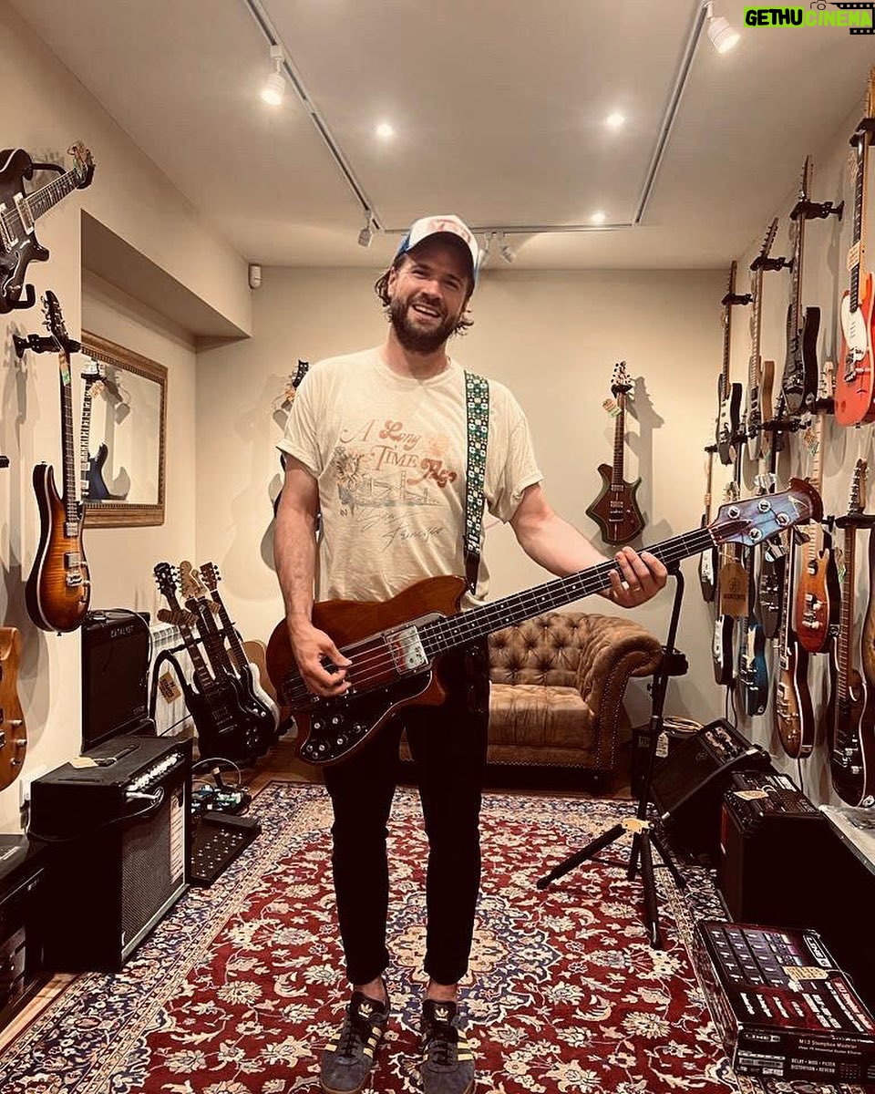 Adam Prendergast - 1.1K Likes - new bass day smile 😊 thank you for hooking me up @moonflowerguitars 🖤