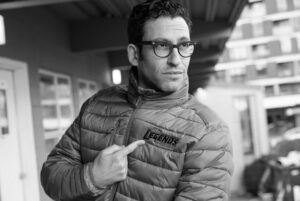 Adam Tsekhman Instagram - Repping @cw_legendsoftomorrow! Another brilliant pic by my main man @czuckermann