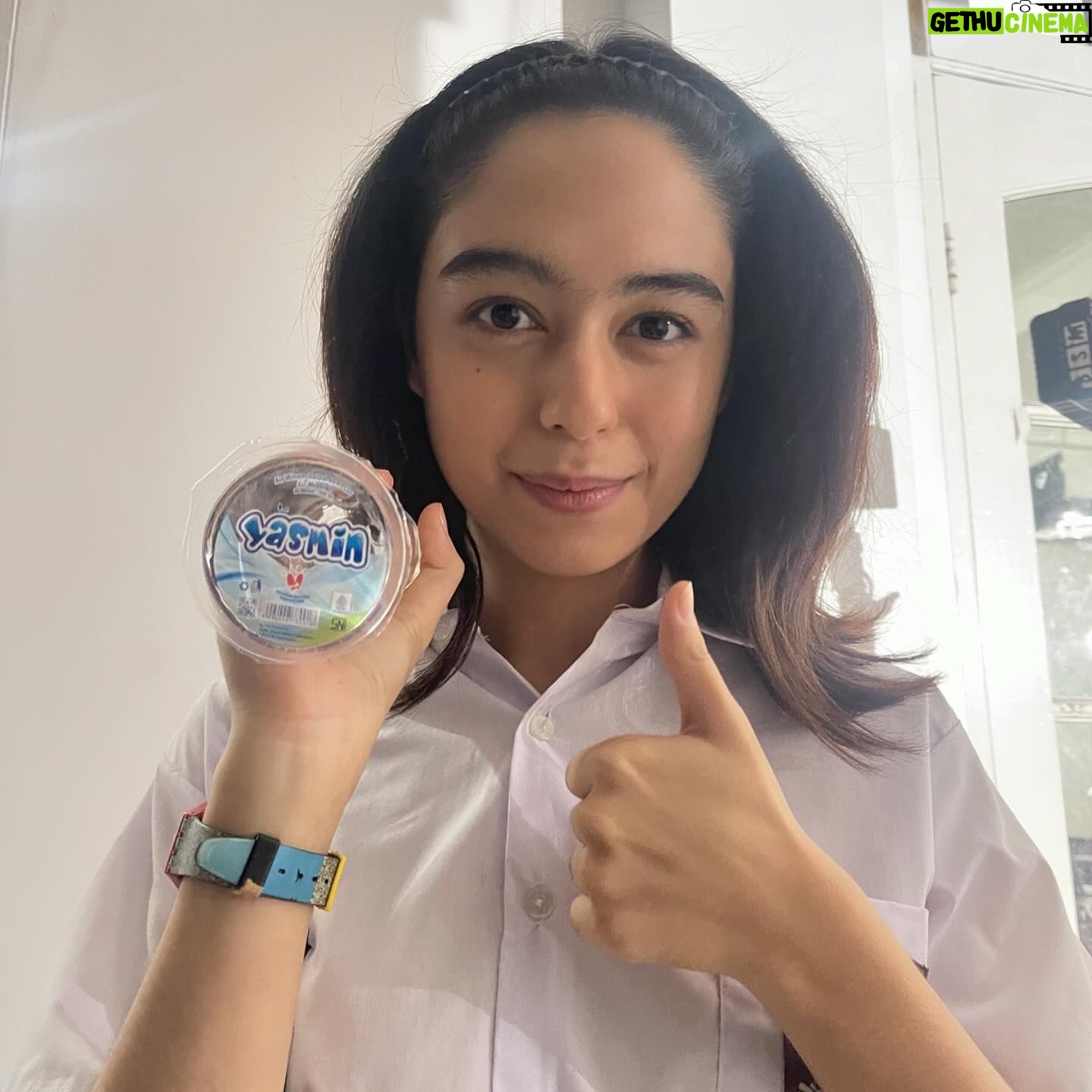 Adhisty Zara - 134.3K Likes - Udah liat kisahnya Nina, Aldo & Putri di eps 1 “Mak Comblang” dari series “POTRET: Just Wanna Say I Love U” di @visionplusid ? Gimana menurut kamyuuu?