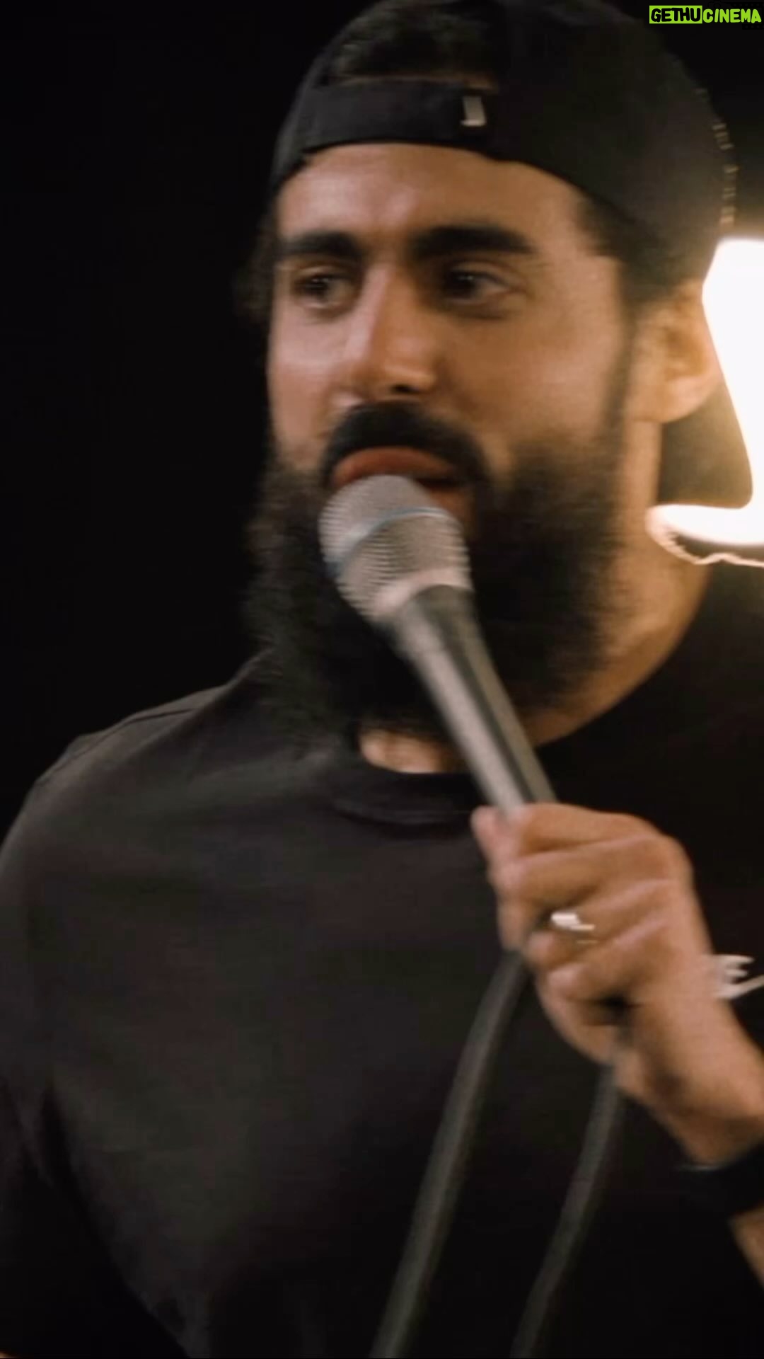 Adib Alkhalidey - 6.9K Likes - Le spectacle complet est maintenant disponible. Lien dans ma bio š¦