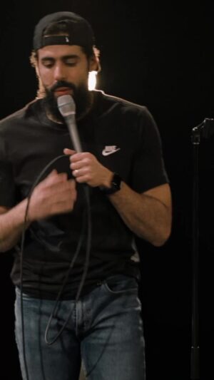 Adib Alkhalidey Instagram - Mon spectacle “Québécois Tabarnak” est disponible au quebecoistabarnak.com
