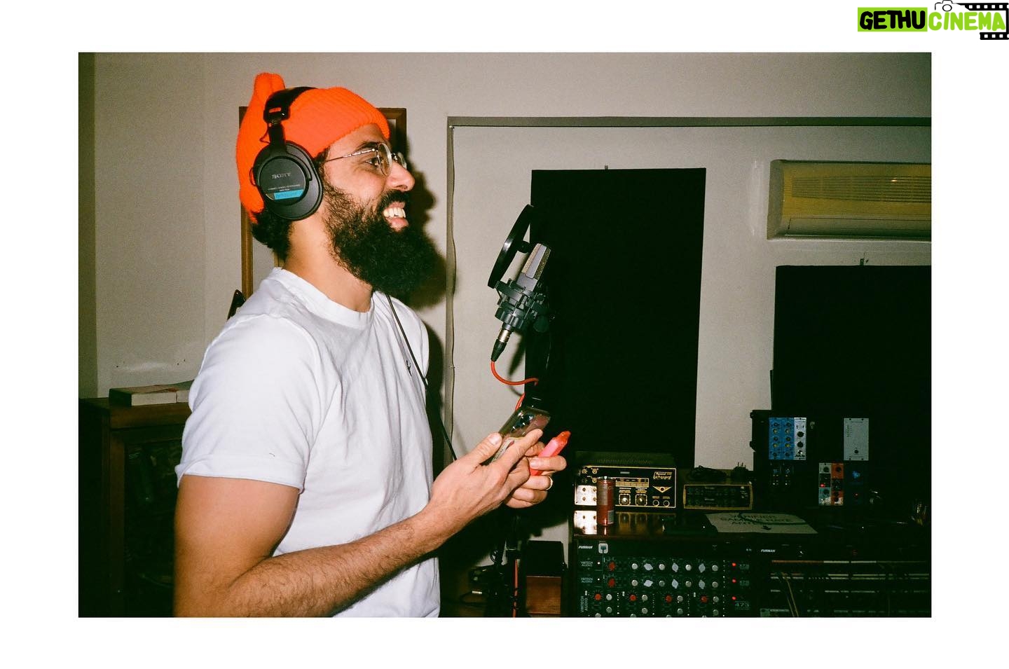 Adib Alkhalidey - 893 Likes - Sale arabe en thĆ©rapie ou (Les charmes discrets dāun transfuge de classe)
Disponible le 22.09.23
Splendide @mathieu.magny Ć la šø
Au magnifique @studiomadamewood