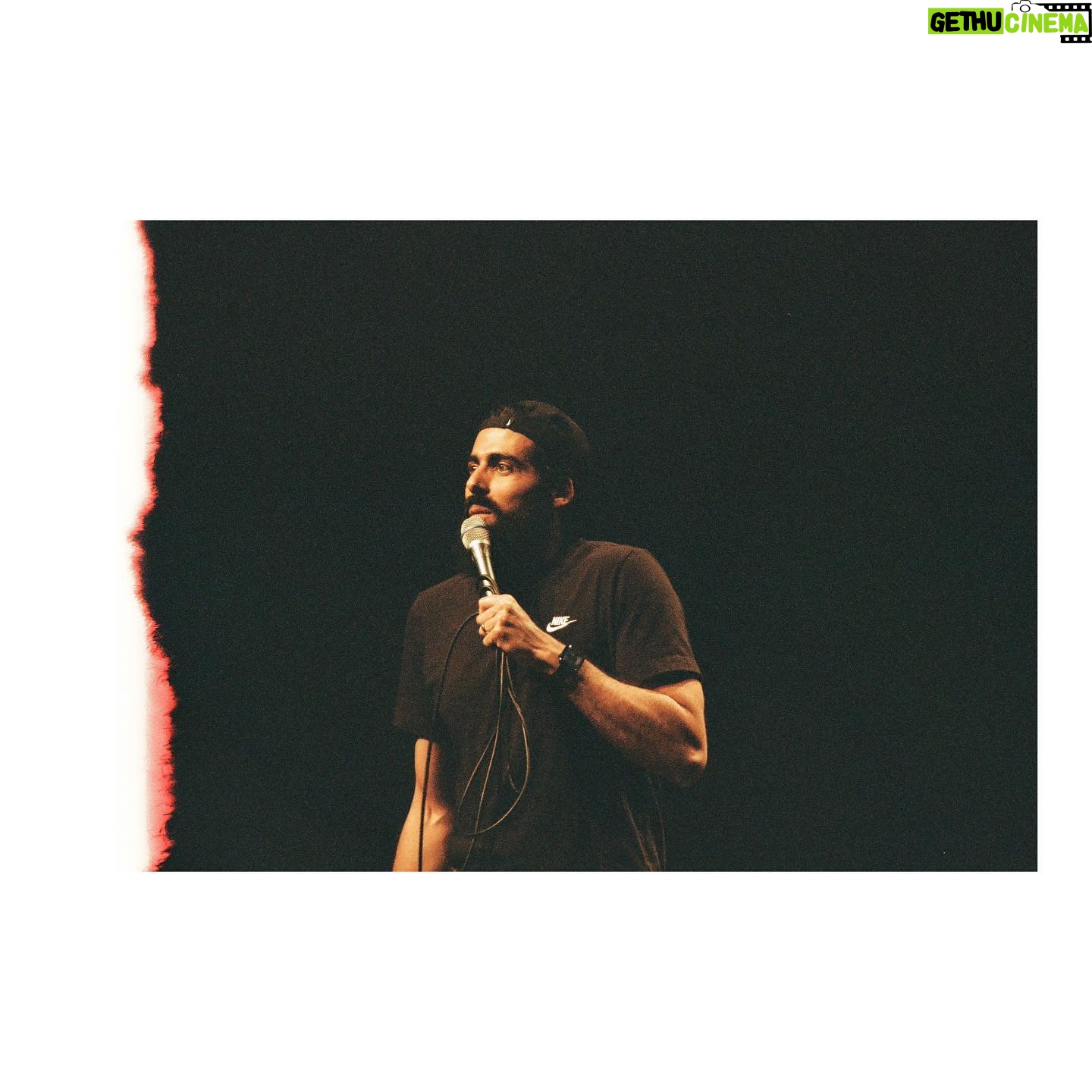 Adib Alkhalidey - 1.2K Likes - DerniĆØre heure. Le rodage du nouveau spectacle dāAdib Alkhalidey dĆ©bute ce mois-ci au mythique Bordel ComĆ©die Club.
« Des putes et des voleurs » dès le 9 juillet 2023.
Faites vite, il est déjà trop tard.
Le splendide @villedepluie Ć la šø