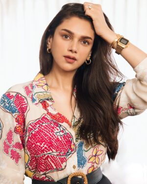Aditi Rao Hydari Instagram - A day well spent 🤓
‘Miles to go before I sleep’

Discussing Narratives from the Media & Entertainment (M&E) Industry
on the Portrayal of Women, On and Off Screen

@sanamratansi 
@saakshakinni 
@devsphotographyofficial