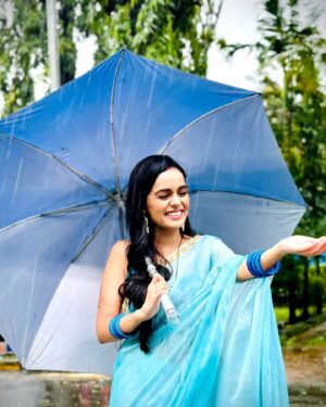 Aditi Sanwal Instagram - Ek ladki bheegi bhaagi si !!! 💙

Pictures by @abhi_singh.05

#insta #instagood #dangaltvchannel #rehnahaiteredilmein #rhtdm #aditisanwal #deewani #meera #livelovelaugh #rain #monsoon #pictureperfect #pictureoftheday #rain #monsoonclicks