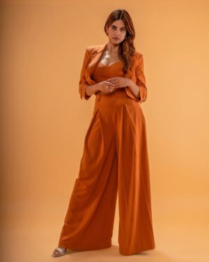 Aditi Sudhir Pohankar Instagram - How is it going ! 
.
.
.
Photographer @thatsahadhalari 
Stylist @yashasvi_mehlawat 
Outfit @worldofasra 
Assisted by @siddhidbhandari 
.
.
.
#insta #instagood #fashion #ootd #love #beauty #beautiful