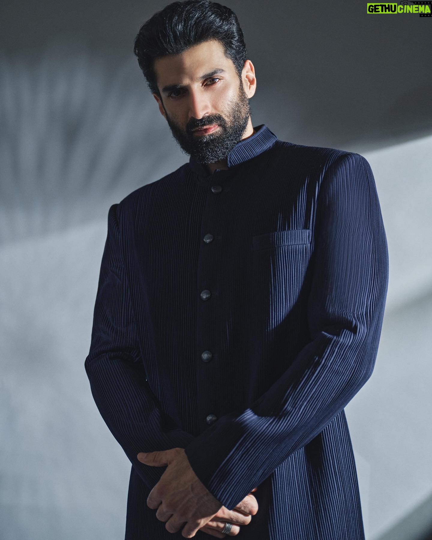 Aditya Roy Kapur - 814K Likes - |\\|