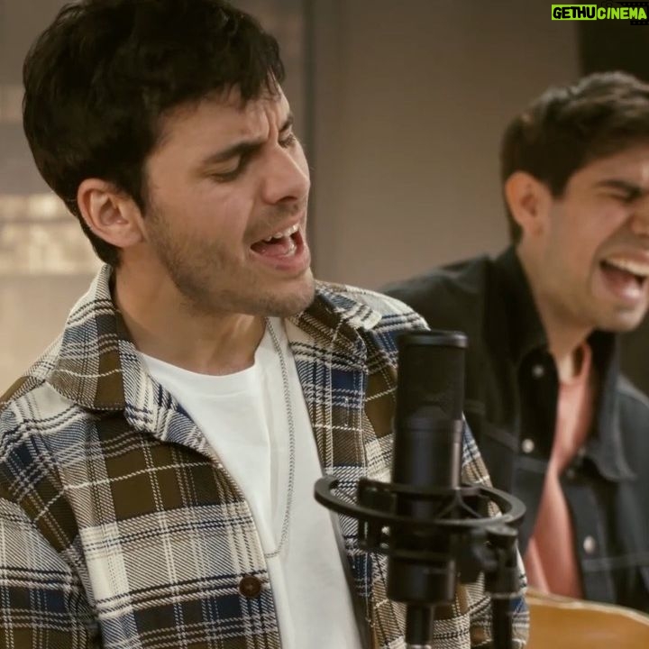 Adrián Expósito - 3 Likes - LO QUE NO PUDE BESARTE feat. @lemotoficial SOLO en YouTube