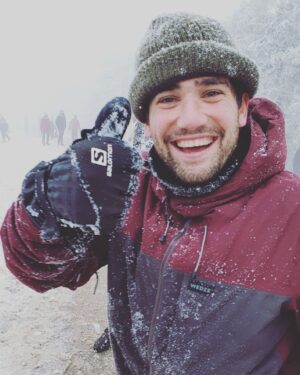 Adrián Salzedo Instagram - Pues eso... no perdamos la sonrisa 😃 
FELIZ AÑO❤️

#merrychristmas #newyear #añonuevo #navidad #christmas #2020 #friends #family #snow #nieve #2021 #smile #conzeta #salzedo