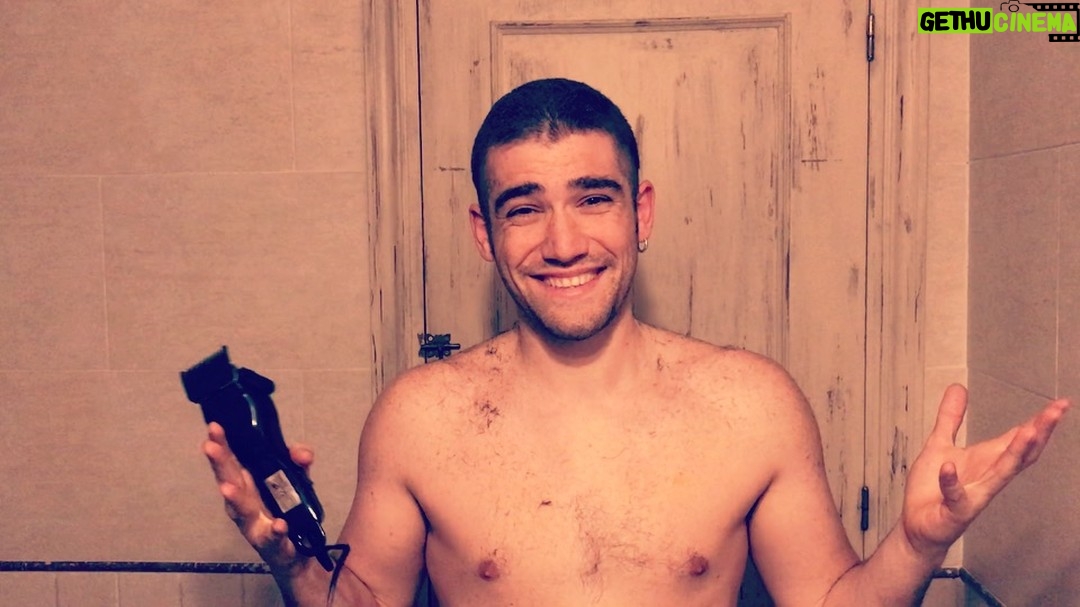 Adrián Salzedo - 2.4K Likes - FIN.