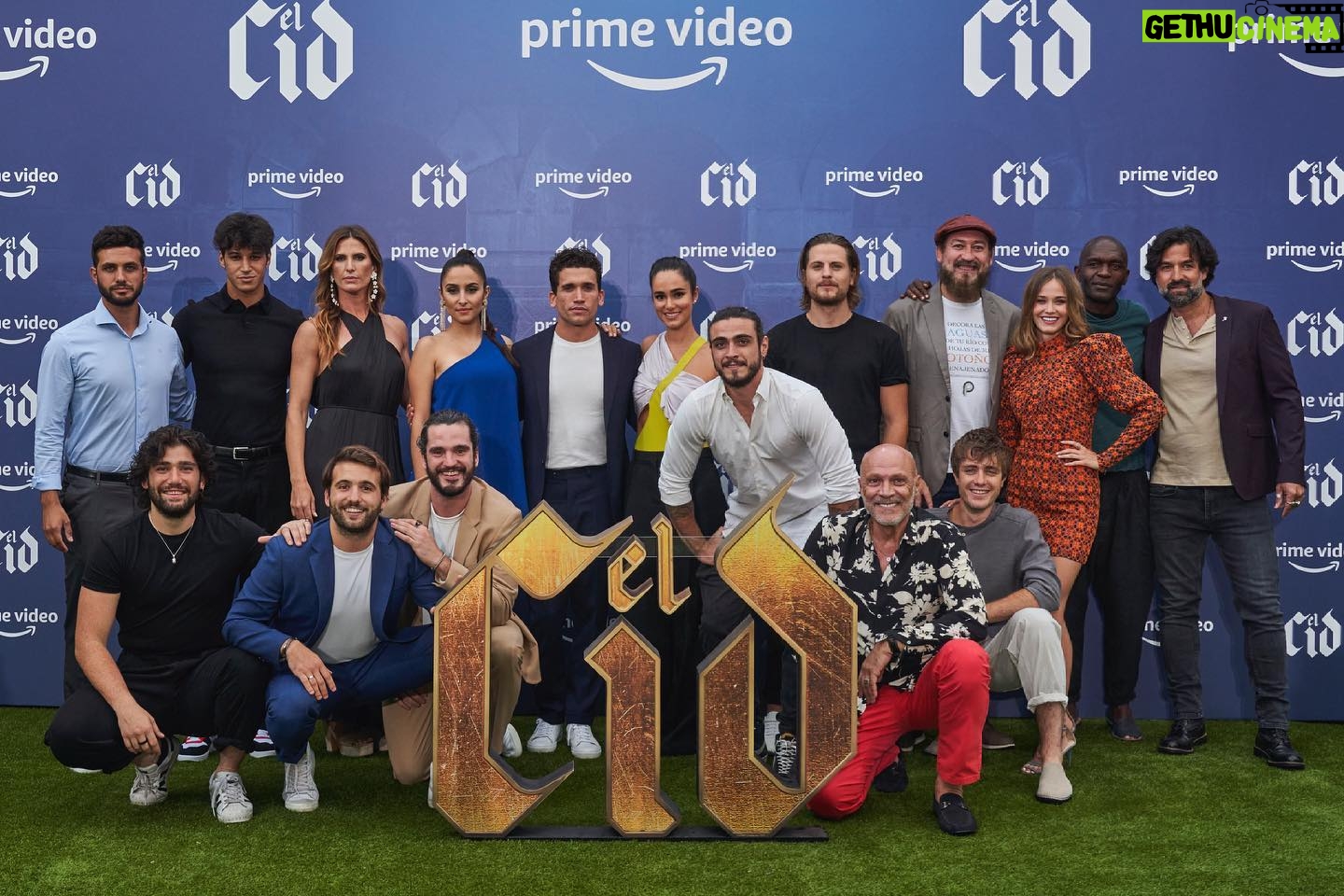 Adrián Salzedo - 1.6K Likes - Por muchas batallas más en familia. Este 15 de julio se estrena la segunda temporada de esta maravilllosa serie. No os la perdais.
Que pena no poder reunirnos todxs, pero sin duda alguna, estáis.❤️🙏🏻
@elcid_laserie
@amazonprimevideo
@primevideoes
@zebra_producciones
.
.
.
.
.
.
.
.
#elcid #elcidlaserie #amazon #amazonprime #alvar #alvarfañez #conzeta #estreno #premiere #zebraproducciones