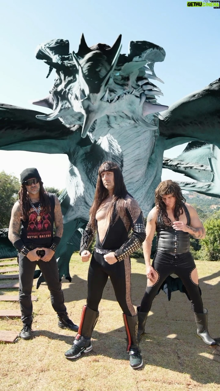 Adriano Pereira - 87K Likes - ā ļø VEM AĆ O NOVO DISCO DO MASSACRATION ā ļø
O mundo terÔ a honra de ouvir um novo trabalho da melhor banda de Heavy Metal do MUNDO. Os Deuses decidiram dar esse oportunidade a você, então fique ligado a nova saga do MASSACRATION. Músicas novas, Metal Land e o novo pet da banda: MASSARITO. Falta 1 mês. Aguarde.
(Disco gravado no @soundlabstudiobr)