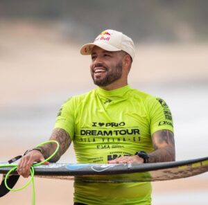 Adriano de Souza Instagram - Colecionando memórias 😘 Obrigado Espírito Santo 🙏
@fabiano_varanda @rodrigo.bolha @cabanasurfclassic
