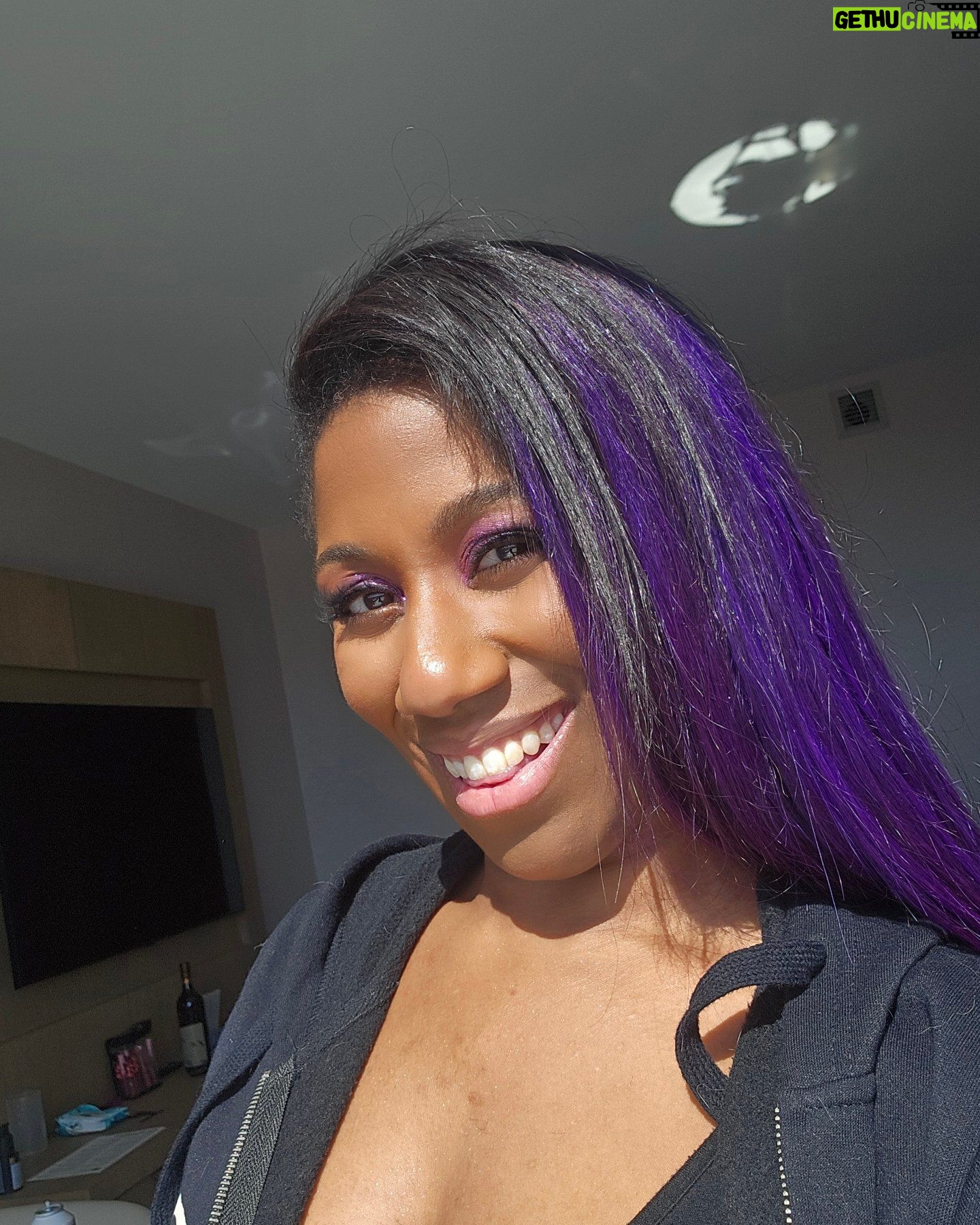 Adrienne Reese - 2.9K Likes - .@Twitch
On Friday Aug 30th we will be playing #StarWarsOutlaws on stream with @a_calmer_palmer in a Tag Team Challenge. YES, @streamloots cards will be active and dicounted so you can participate!
Come help celebrate my birthday on stream with us! And did I mention giveaways!
#ForeverROHChamp ##MinionOverlord
#BirthdayGal
Twitch.tv/halfdragonap