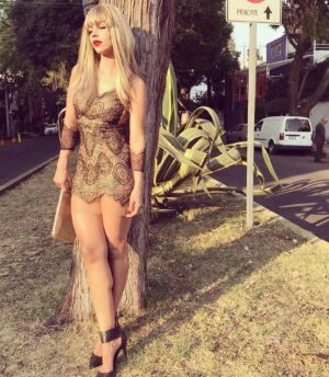 África Zavala Instagram - #tbt looks de #Atrapada ❤️ como me divertí haciendo esta serie 😍🎬siempre será uno de mis trabajos favoritos👏