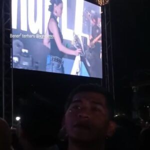 Agnez Mo Instagram - I got the best fans!! #AGNATION 

And thanks for tagging me on the video (2nd slide) 🤍🤍

SO BLESSED!!