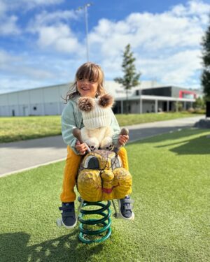 Agustín Sierra Instagram - Hoy cumple 5 años el bodoque del bien.
La amo fuerte 🧡