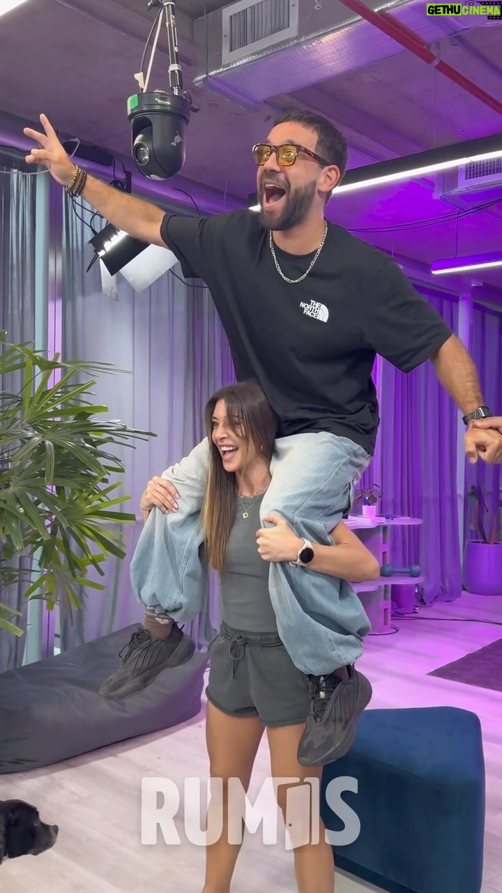 Agustín Sierra - 35.1K Likes - Cuando llega tu GYM BRO a la juntada 👀🔥@lasobrideperez @cachetesierra @lolitalatorre ESTAMOS EN RUMIS hasta las 14HS EN VIVO!!! 💖💖💖💖