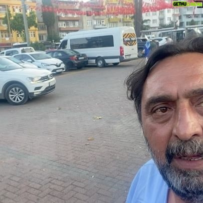 Ahmet Yenilmez - 3.7K Likes - Şehirler insanlar gibi hikayeleriyle yaşarlar. Dünden bugüne hikayeleri taşıyan mekanları yıkıp yok ederseniz şehirler kimliksizleşir.
#ordu