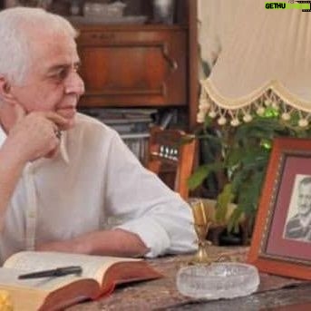 Ahmet Yenilmez - 647 Likes - “Zindan iki hece, Mehmed'im lâfta!” sözüyle başlayan mektubu kendimize yazılmış bilip,�“Yarın, elbet bizim, elbet bizimdir!�Gün doğmuş, gün batmış, ebed bizimdir!” ülküsüne koştuk.
Mekanın cennet olsun #MehmetKısakürek Ağabey…