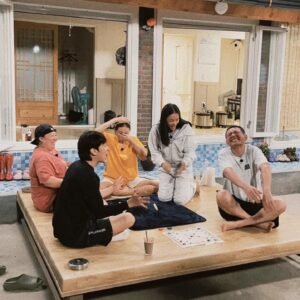 Ahn Eun-jin Instagram - .
tvN 언니네 산지직송🌟
매주 목요일 8시 40분
첫만남 부터 남해까지,,,🥰