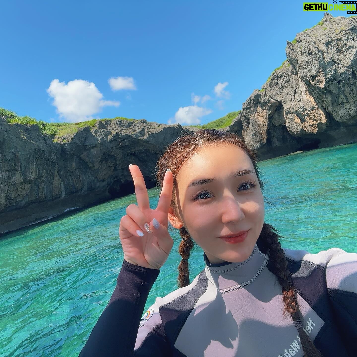 Ai Kago - 6.6K Likes - 🤿💕🐢💕
はぁ♡綺麗!幸せすぎます!
みんなの海、大事にしたいね😣✨
ずっと潜ったりしてるのでオデコ出して編み込みヘアで
過ごしてます!