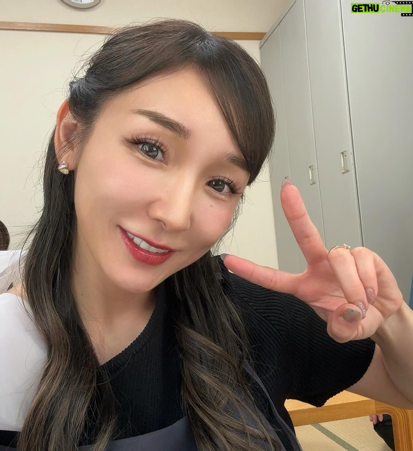 Ai Kago - 6.2K Likes - みんな髪型褒めてくれてありがとう♡
とっても嬉しいよー✨✨✨
昨夜はフジテレビ📺【オールナイトフジコ】の生放送に出演しましたー!生放送緊張しました😭
オンタイムで見てくれた方ありがとう!
見逃した方はTVerで見てみてね☺️🩷
これからも頑張ります!!!
#オールナイトフジコ
#フジテレビ
#黒髪あいぼん
#ロングぼん