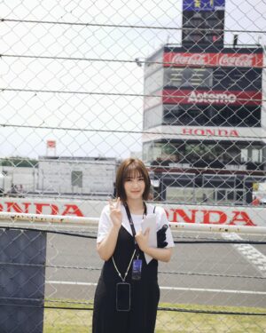 Aika Sawaguchi Instagram - SF Rd.3 スポーツランドSUGO Abemaの現地リポートで参戦させていただきました！
初生観戦ということで、すべてが新鮮で、楽しくて、あっという間の2日間でした。
決勝は残念な結果になってしまいましたが、選手の安全がいちばん大切ですし、何よりも、マシンが動いているのを間近で観られたことが1番嬉しかったです！
来月は富士スピードウェイ、どんなレースになるんだろう！
