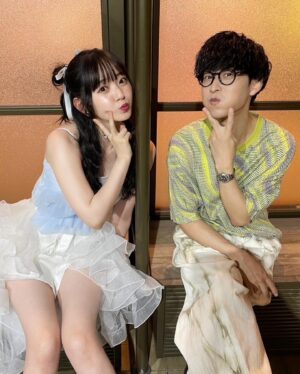 Airi Suzuki Instagram - ✴︎ でしょフェス2024☀️⚡️
⁡
アニソンでしょでしょフェス
今年もありがとうございました！！！！！🥰
⁡
昨年に引き続き、六本木アリーナという素敵な屋外ステージにて最高の夏を過ごせて幸せでした♡
⁡
暑かったねーー！！！！
そして愛に溢れてたねー！！！！！！
⁡
この番組がいかにたくさんの方に支えられて愛をもらって出来ているのか、改めて感じたライブでした。
⁡
オーイシさん、今回もたくさん支えていただきました。笑いすぎて転げました。そしていつもありがとう☺️
ゲストの小林愛香さん、最強の歌ありがとうございました🫶ライオン一緒に歌えて楽しかった〜！
⁡
体調不良のため欠席になってしまったLiyuuさんも必ずいつか！一緒にしゅごキャラ！叶えようね！！！🥚✨
⁡
⁡
最後の方、信じられないくらいの雷で。
音も稲光も大変すぎる中での歌唱に。
⁡
ライブは最後までやり切れるのか、そしてみんなのこと最後まで守れるのか？！！って心配しながらのライブでしたが、、、無事最後までやり切れて！時間も今年は守れて！(雷のおかげかも)
⁡
今年の夏も最高だね！！！って言える時間になりました☺︎
⁡
そして私の雷嫌いを知ってくれていた方々が、雷の音を掻き消すように叫んでくれたこと忘れないぞ！！！！🤭⚡️🩷
⁡
⚡️ ゴロゴロゴロゴロ...ドカーーーン
👥 ウオオオオオオオオオオオ！！！！！！
⁡
笑笑笑笑笑笑
⁡
どっちが雷なのか！ってくらいで最高でした🤣
最近雷多いからあの声援録音して家に置いて都度使わせてもらいたい。笑
⁡
⁡
衣装もヘアメイクもとっても可愛かったー！！！！
⁡
earring  @abiste_official
flower ring
@reflection.co_official @the.pr_
silver ring @nojess_official
⁡
黒髪ぱっつんでふわふわした服をきるのが
なんだか絶妙バランスで最近のお気に入り。
⁡
#最近の衣装たち
⁡
#アニソンでしょフェス2024