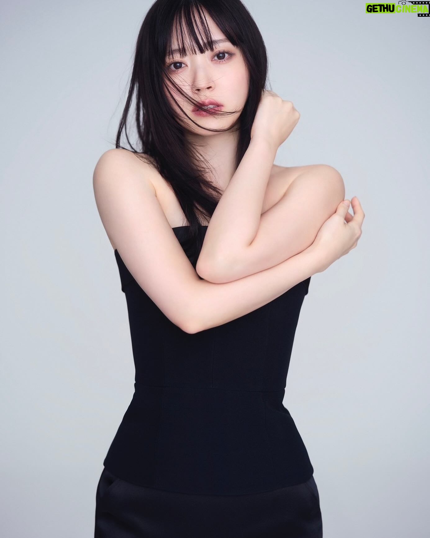 Airi Suzuki - 78.9K Likes - ✳︎ Ray8月号が発売になるということで、7月号の連載ページ写真を☺︎
めっちゃ素敵に撮ってくださいました!!!
@fujiiiim 🫶