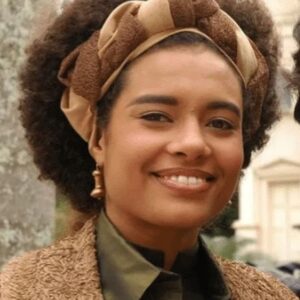 Aisha Jambo Instagram - Essa foi uma das minhas personagens que me deu orgulho de fazer. 'Sabina' de Alma Gêmea, novela do querido @walcyrcarrasco. Estamos no ar atualmente no Vale a Pena Ver de Novo, a trama me enche de saudades, saudades dos atores que já não estão mais entre nós, saudades de uma época e um trabalho maravilhoso... É quase inacreditável pensar que 19 anos já se passaram. Não é? #tbt #almagema
