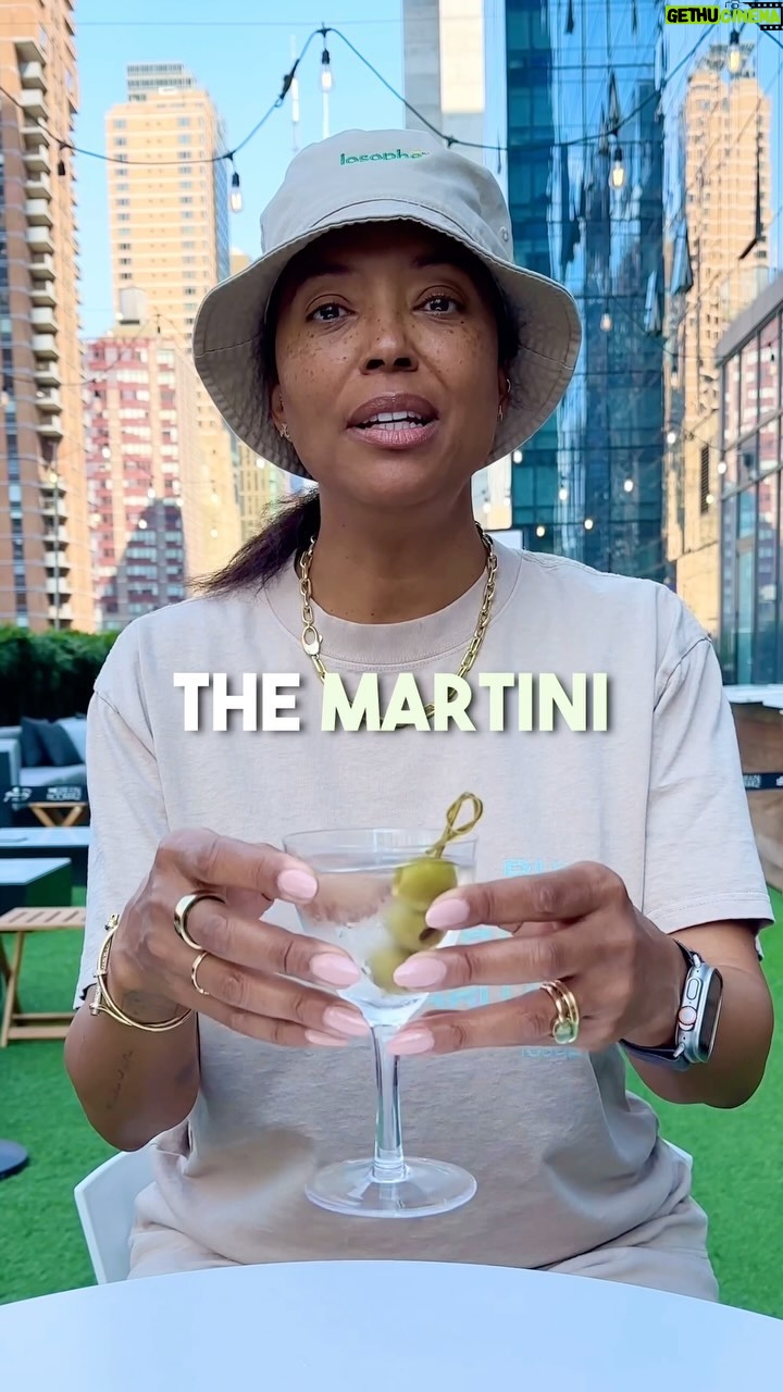 Aisha Tyler - 19.6K Likes - Confession: if it ain’t a margarita, it’s a martini for me. Dirty, gin only. I’m a VERY classy lady. 💎 🍸 🫒